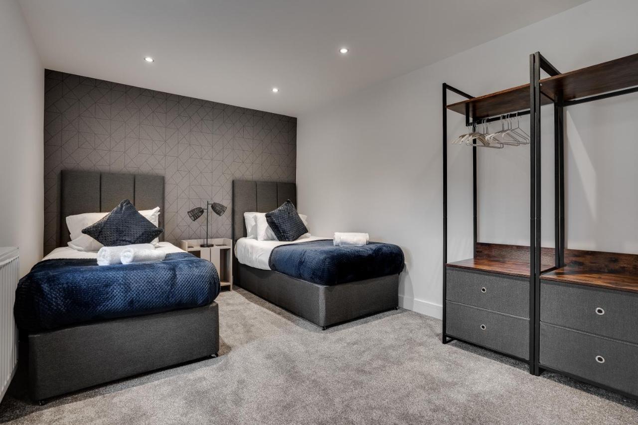 Victoria Home - 2 Bedroom Wi-Fi Parking Workers 하이드 외부 사진